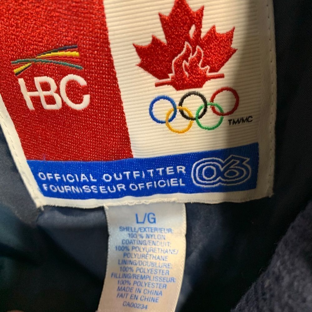 𝅺HUDSON Bay Navy Olympic Vest - Picture 7 of 10